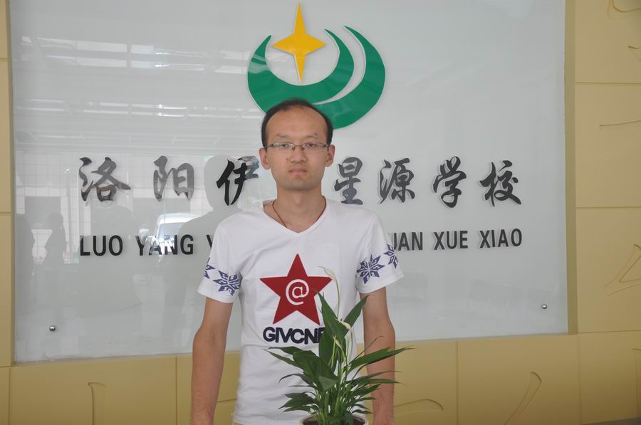 苏飞召