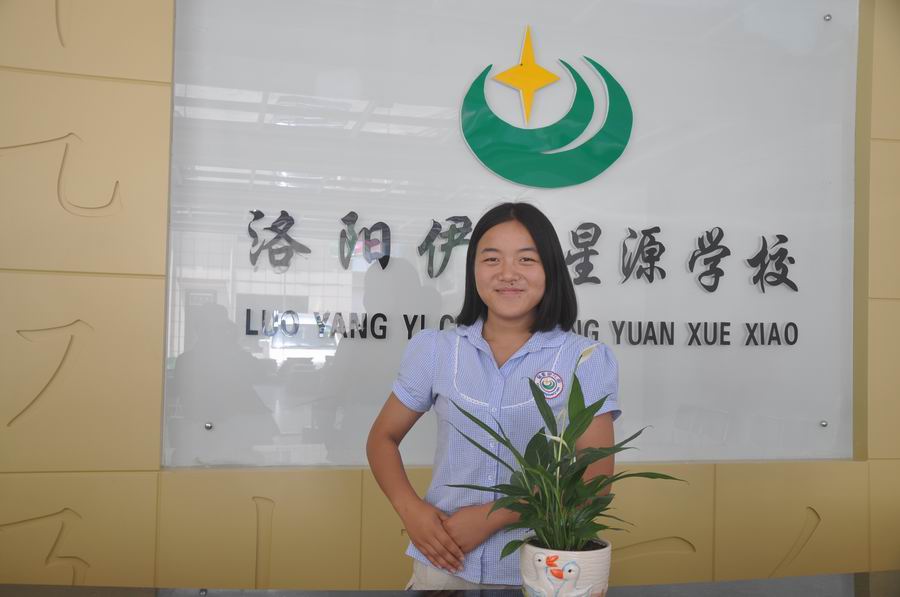 罗静